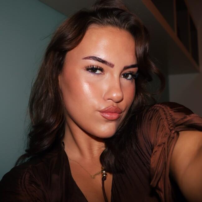 Babysitter in Bath: Sisi