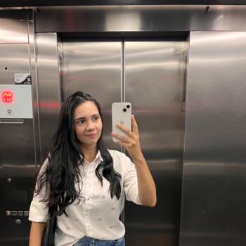 Babá em Vila Velha: Laiane