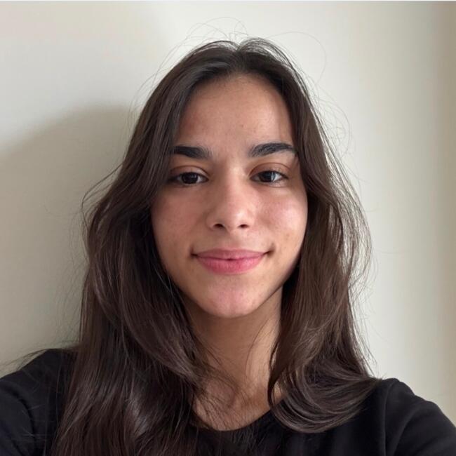 Baby-sitter in Milton: Isabelly