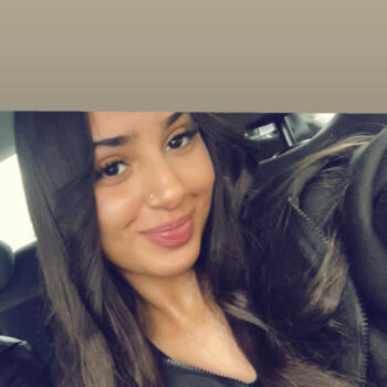 Babysitter in Montesson: Kenza