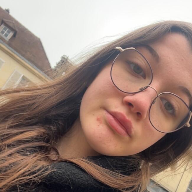 Babysitter in Laon: Manon