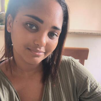 Babysitter in Saquarema: Naíza