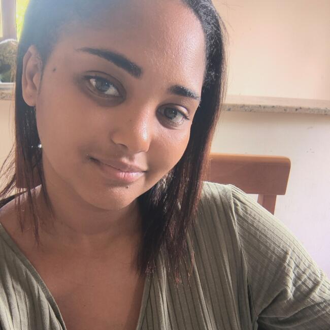 Babysitter in Saquarema: Naíza