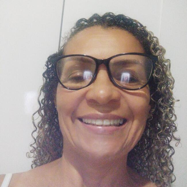 Babysitter in Camaçari: Eliene