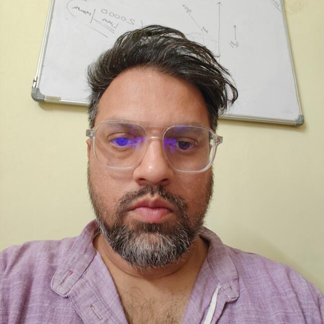 देहरादून में बेबीसिटिंग की नौकरी: Dinkar