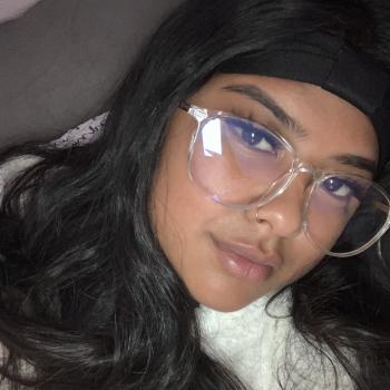 Babysitter in Carson: Jade