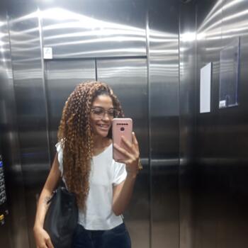 Babysitter Recife: Gabriela
