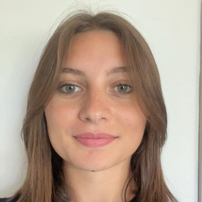 Babysitter in Saint-Maclou-de-Folleville: Maia