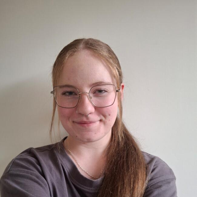 Babysitter in Brisbane: Laura