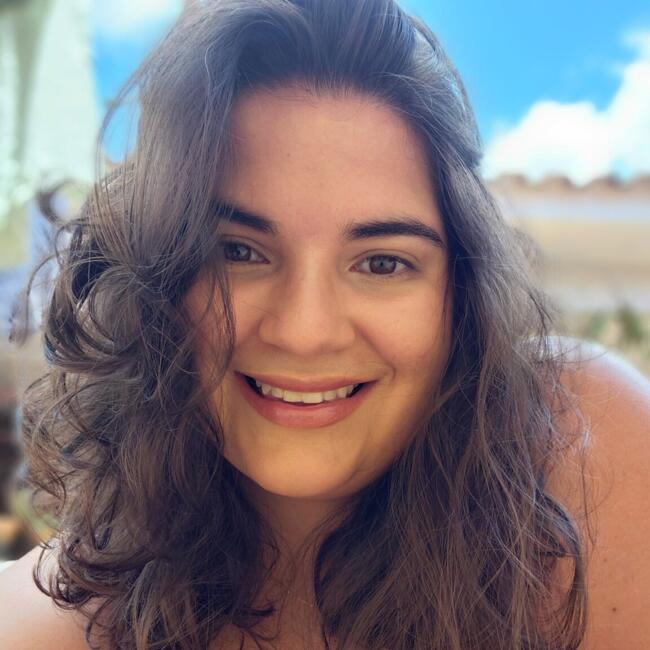 Babysitting job in Brodósqui: Francine