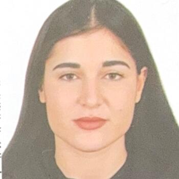 Babysitter in Athens: Anna