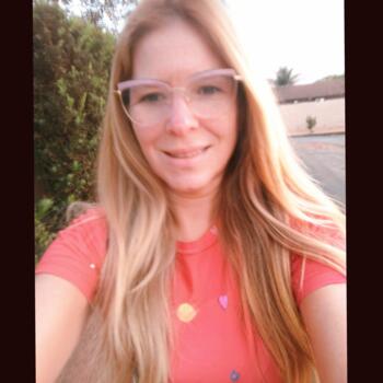 Babá em Sao Jose do Rio Preto: ELENA