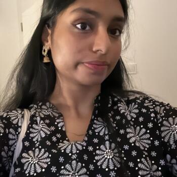 Babysitter Budapest: Nanda