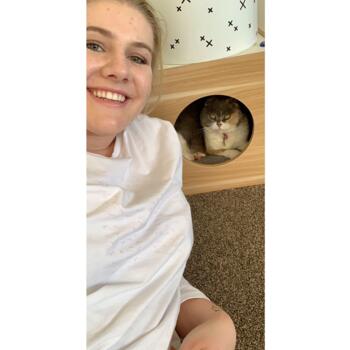Babysitter in Queenstown: Lucy