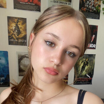 Babysitter in Christchurch: Kaydence