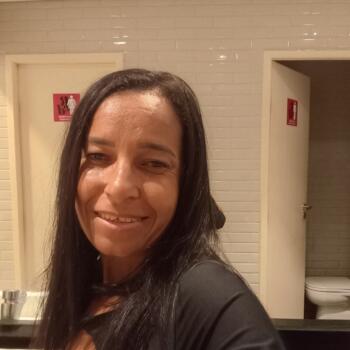 Babysitter in Vila Velha: Tania