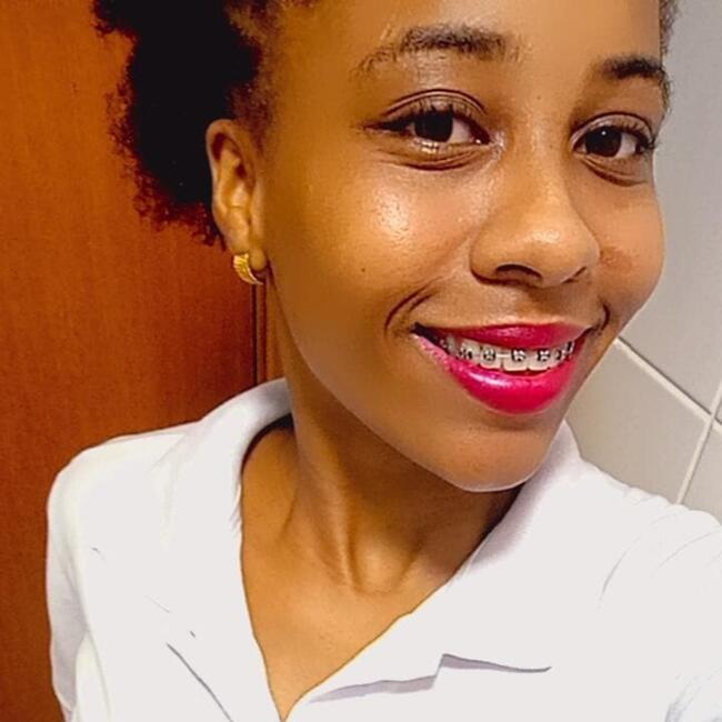 Babysitter in Salvador: NATIELE