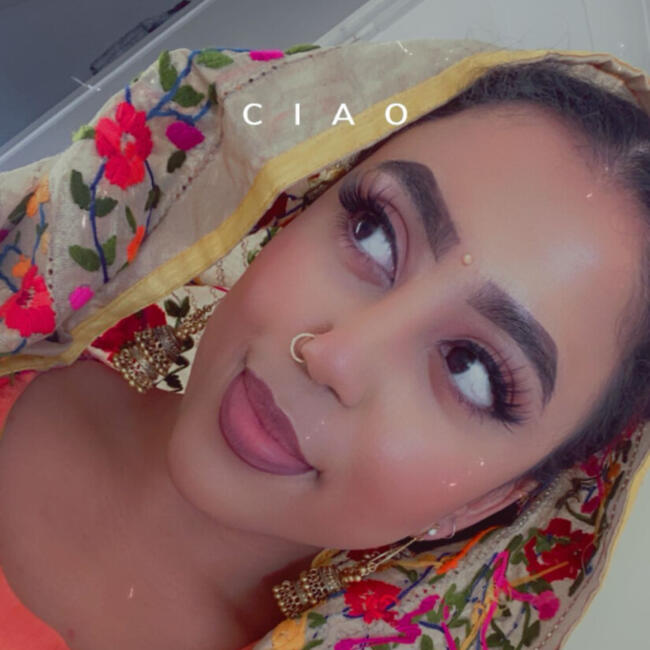 Babysitter in Darlington: Tahrin