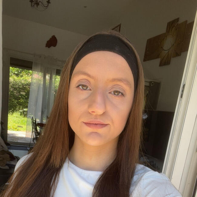 Babysitter in Saint-Égrève: Clara