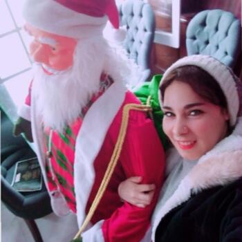 Babysitter in Fāqūs: Abeer