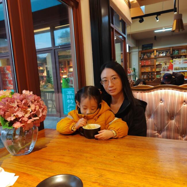 新加坡的临时保姆工作: Lorenda