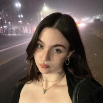 Babysitter in East Northport: Brianna