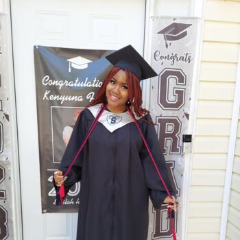 Babysitter in Snellville: Yuna