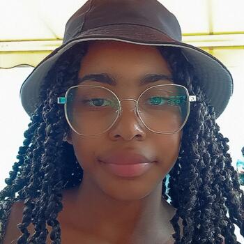 Babysitter in Domont: Karlaine