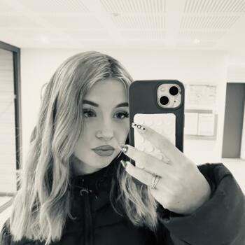 Babysitter Bénouville: Lya