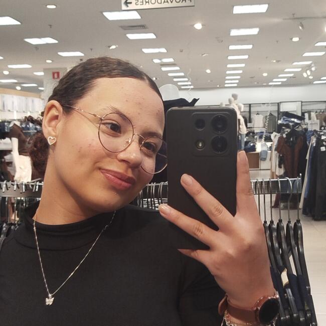 Babá em Londrina: Alice
