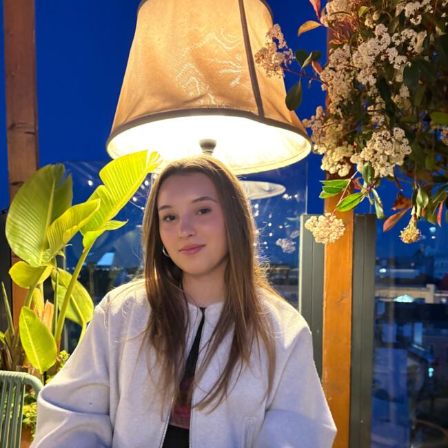 Babysitter in Dilsen-Stokkem: Alicia