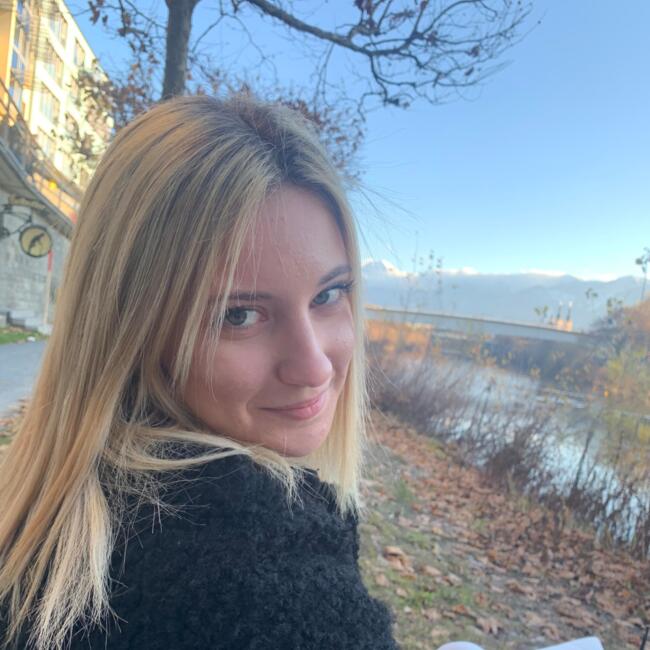 Babysitter a Pravisdomini: Viola