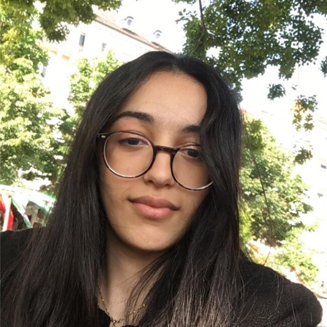 Babysitter in Annemasse: Manar