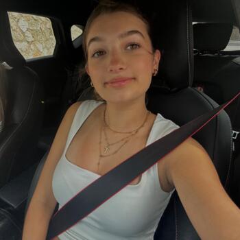 Babysitter in Menton: Nola