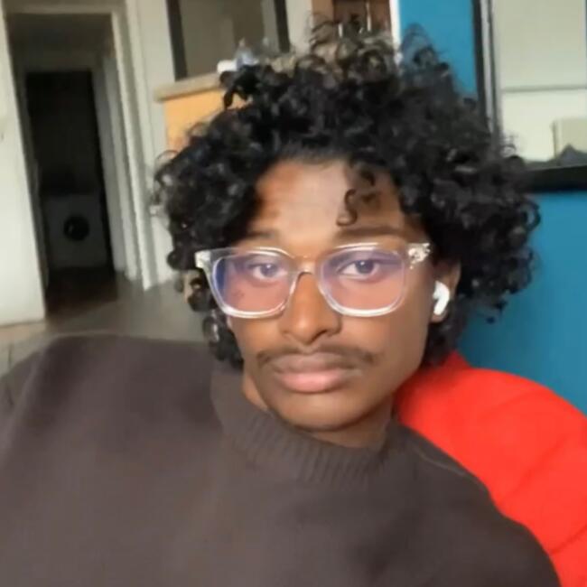 Babysitter in Rouen: Peratheeb