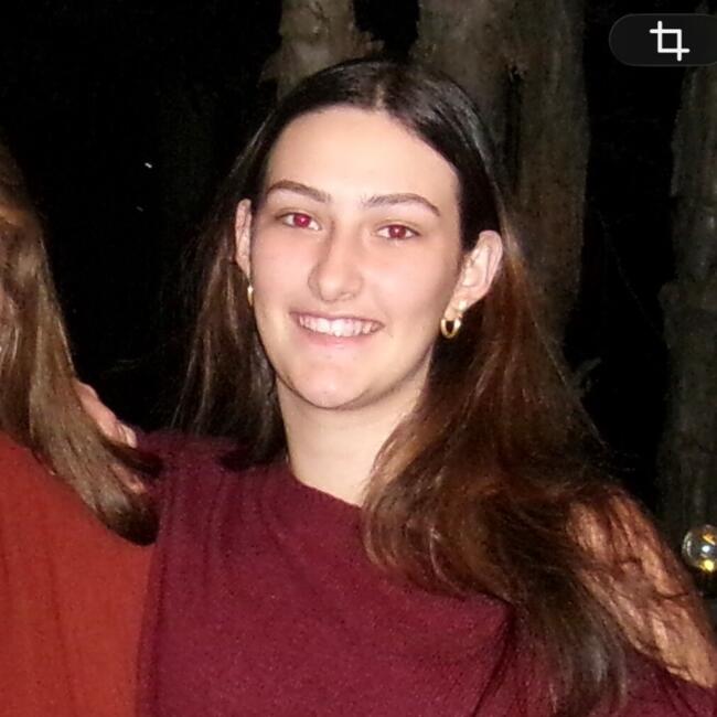 Babysitter in Sunshine Coast: Ella