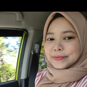 Babysitter Bayan Lepas: Ummi