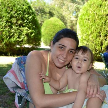 Δουλειά για babysitter στην περιοχή Μοντεβιδέο: δουλειά φύλαξης παιδιών Rosalina