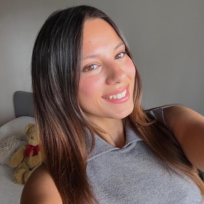 Babysitter em Almada: Nair