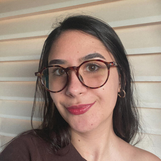 Babysitter in São José dos Campos: Geovana