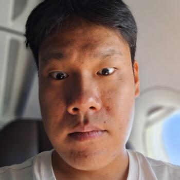 Nanny job in Dhahran: babysitting job Hyunsoo