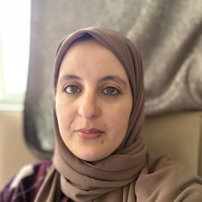 Babysitter in Paris: Nahla