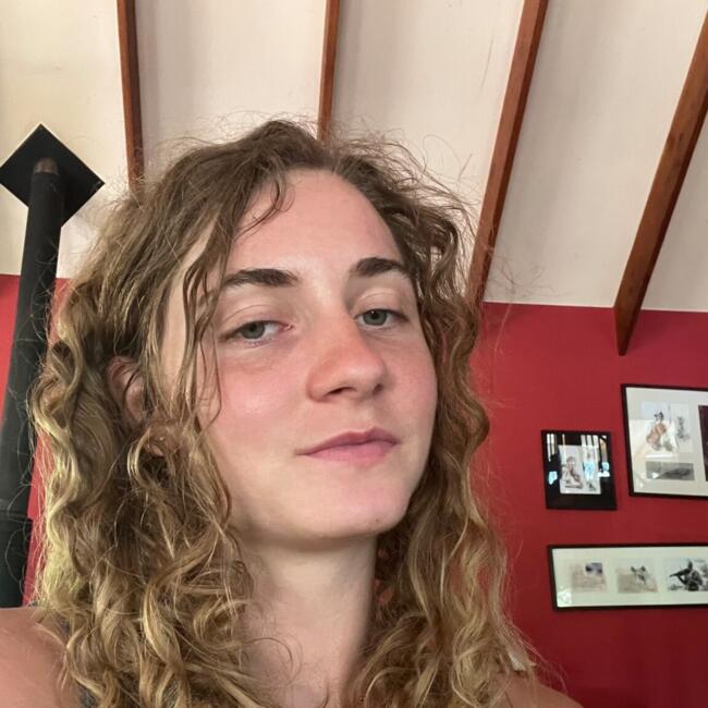 Babysitter in Galway: Chloé