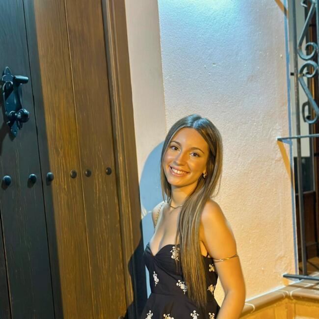 Babysitter in Jaén: Marta