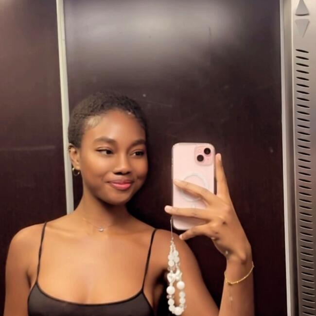 Babysitter in Nîmes: Marie