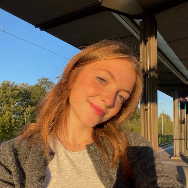 Babysitter in Kufstein: Julia