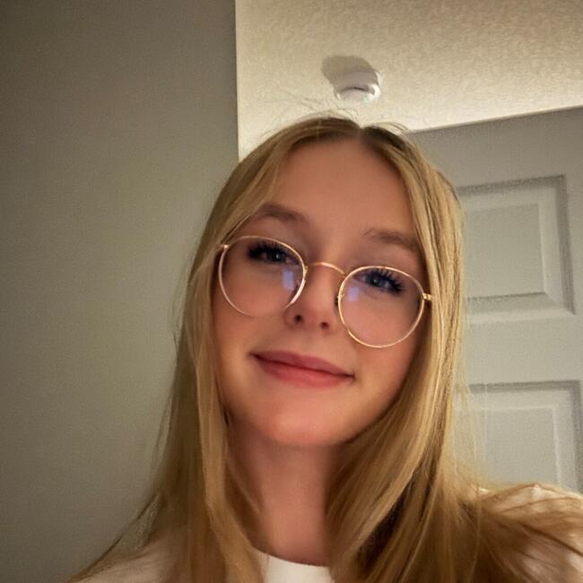 Babysitter in Sherwood Park: Blair