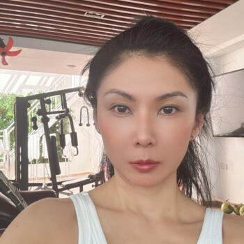 Babysitter in Singapore: Chia Ling