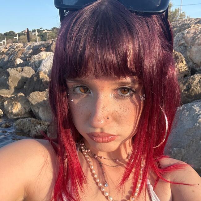 Babysitter in Toulon: Dona