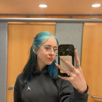 Babysitter Lincoln: Kira